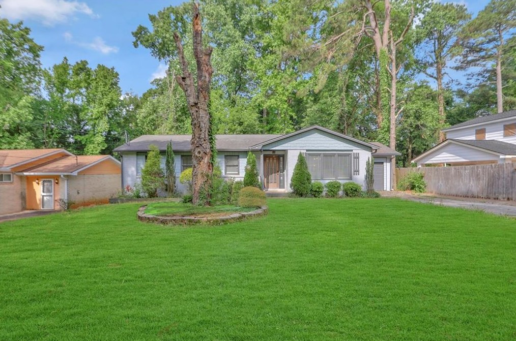 3041 Pine Manor Ct, Atlanta GA  30316-4415 exterior