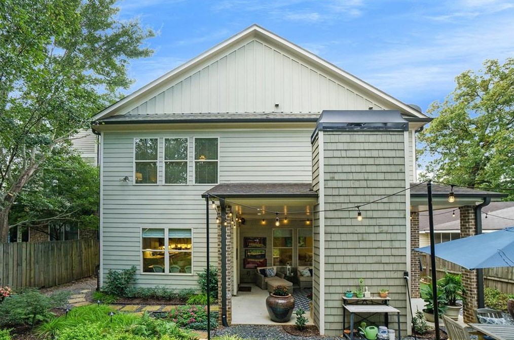 1376 Windsor Pkwy, Atlanta GA  30319-2650 exterior