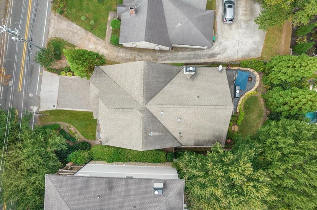 1376 Windsor Pkwy, Atlanta GA  30319-2650 exterior