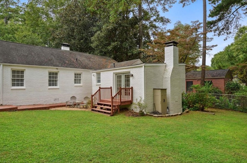 1906 Westminster Way, Atlanta GA  30307-1135 exterior