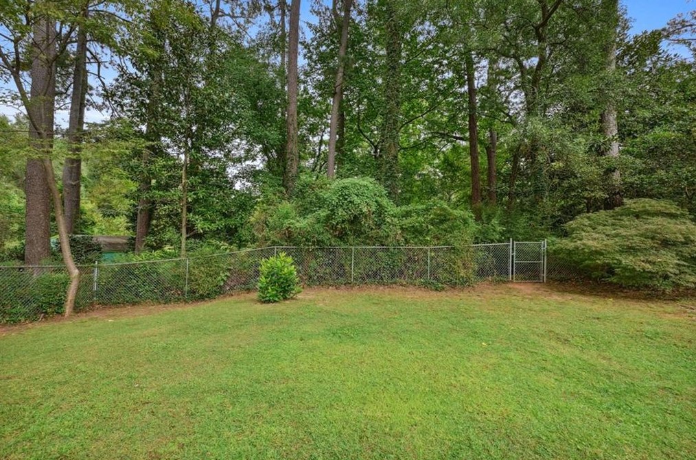 1906 Westminster Way, Atlanta GA  30307-1135 exterior