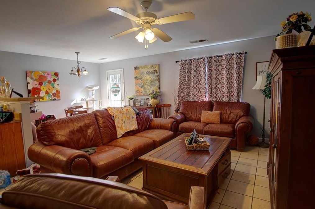 103 Avalon Dr, Calhoun GA 30701-9434 exterior