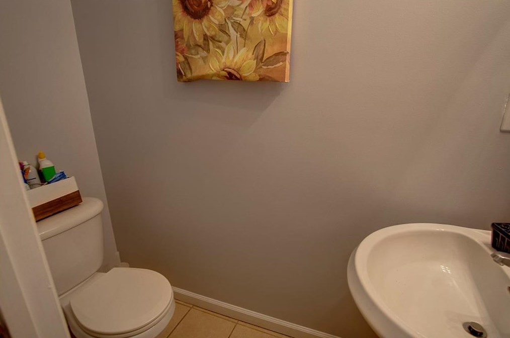 103 Avalon Dr, Calhoun GA 30701-9434 exterior