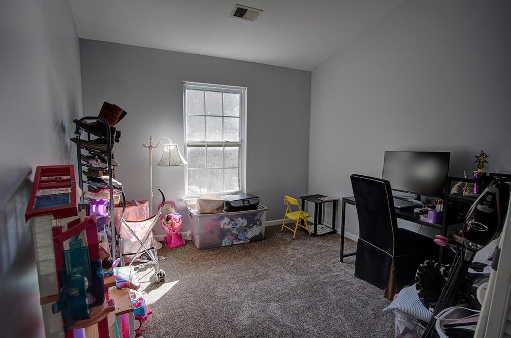 103 Avalon Dr, Calhoun GA 30701-9434 exterior