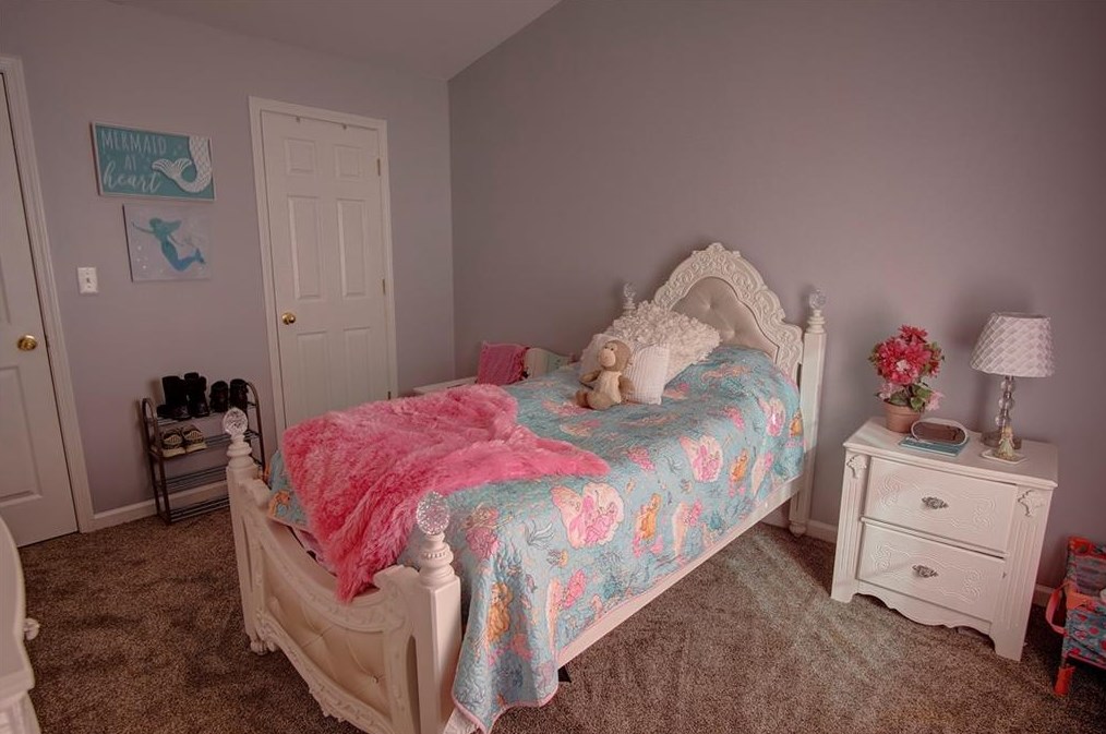 103 Avalon Dr, Calhoun GA 30701-9434 exterior