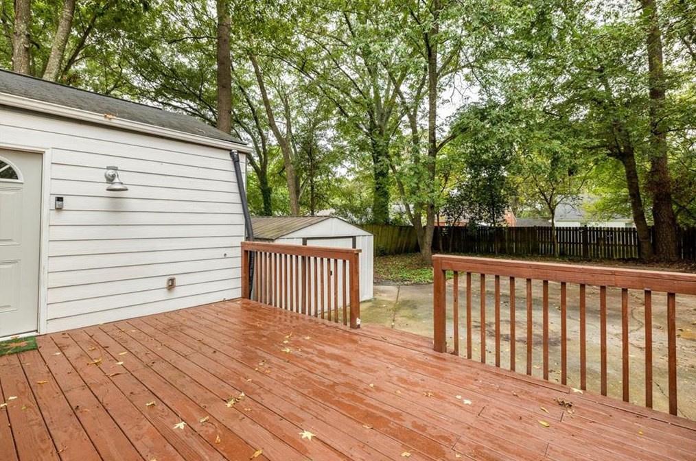 1865 Hooper St, Decatur GA  30032-4133 exterior