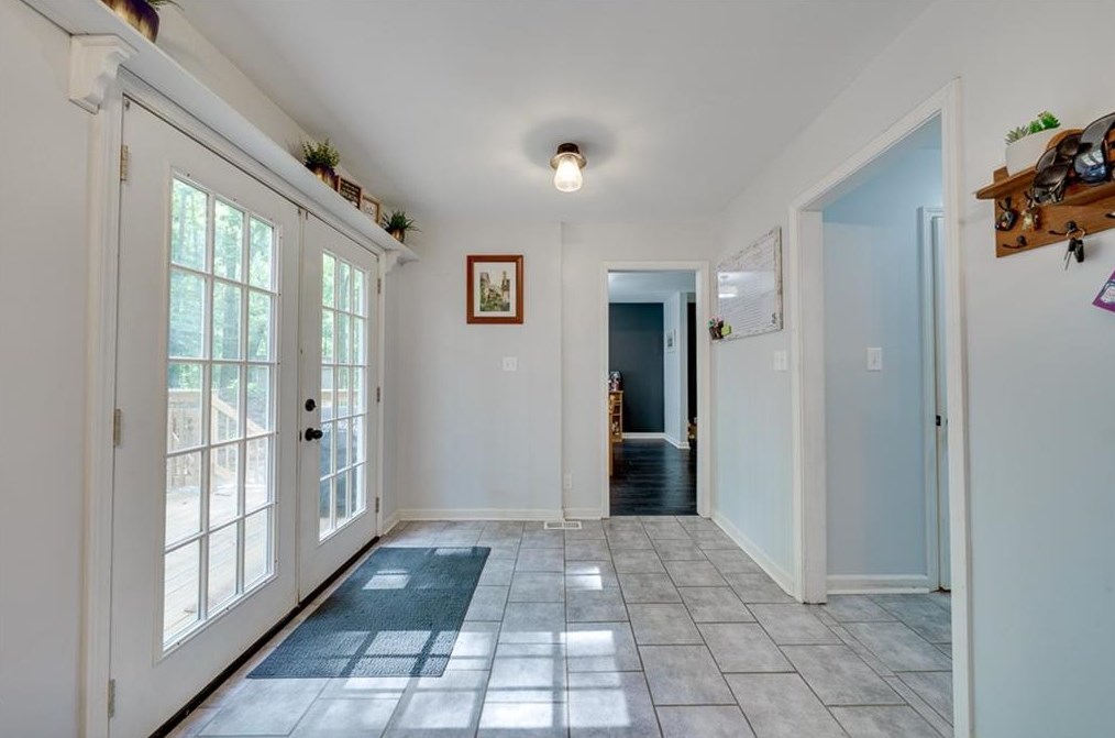 652 Cawthon Rd, Toccoa GA  30577-7277 exterior