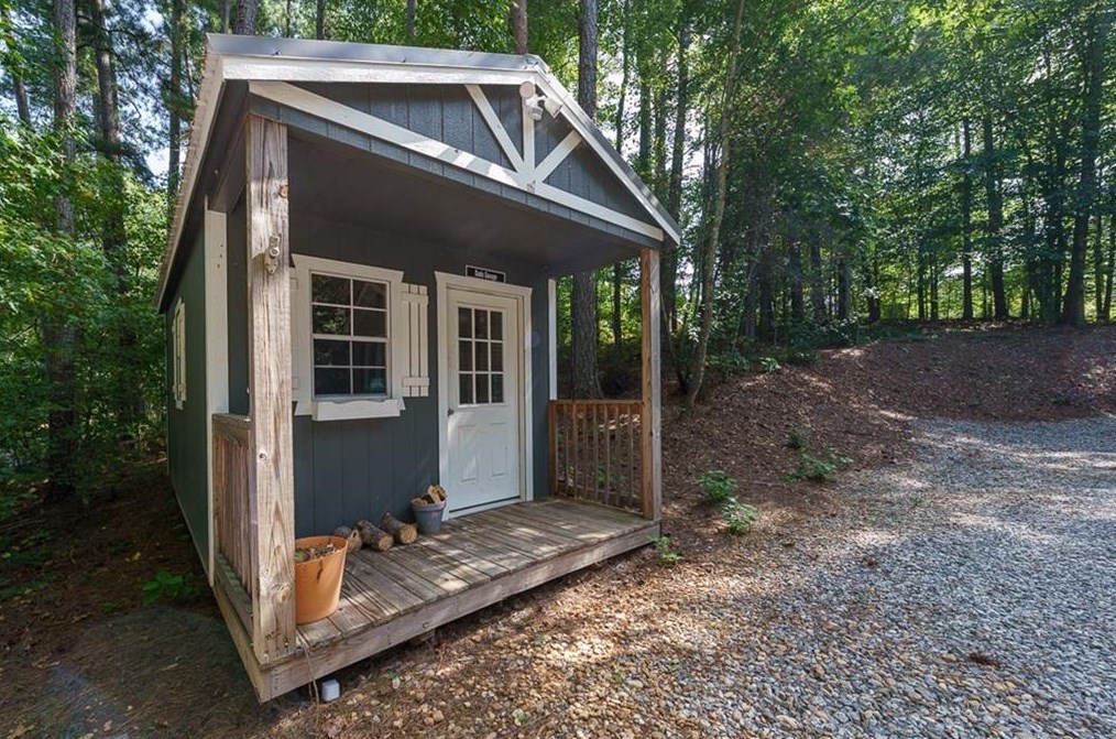 652 Cawthon Rd, Toccoa GA  30577-7277 exterior