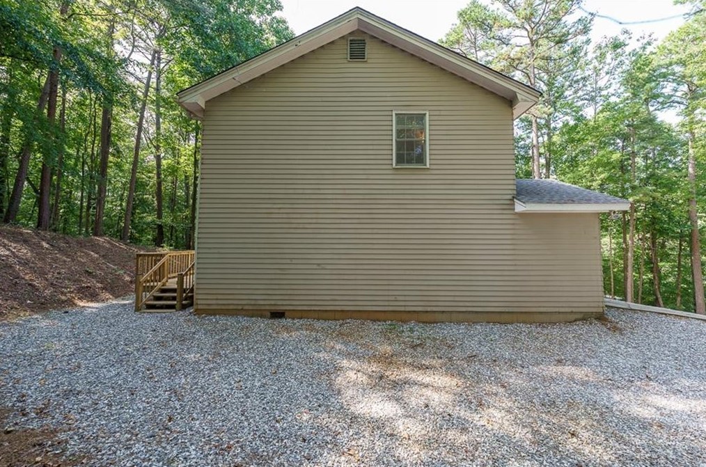 652 Cawthon Rd, Toccoa GA  30577-7277 exterior