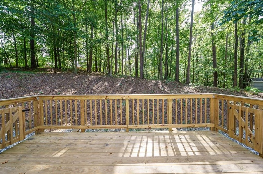 652 Cawthon Rd, Toccoa GA  30577-7277 exterior