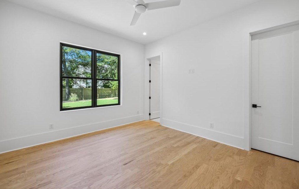 2354 Poplar Springs Dr, Atlanta GA  30319-3942 exterior
