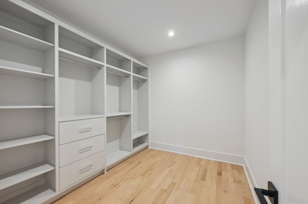 2354 Poplar Springs Dr, Atlanta GA  30319-3942 exterior