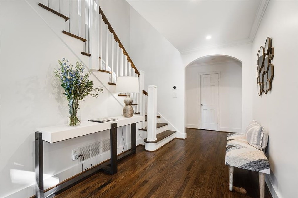 1448 Nancy Creek Dr, Atlanta GA  30319-1859 exterior