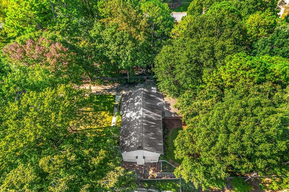 1448 Nancy Creek Dr, Atlanta GA  30319-1859 exterior