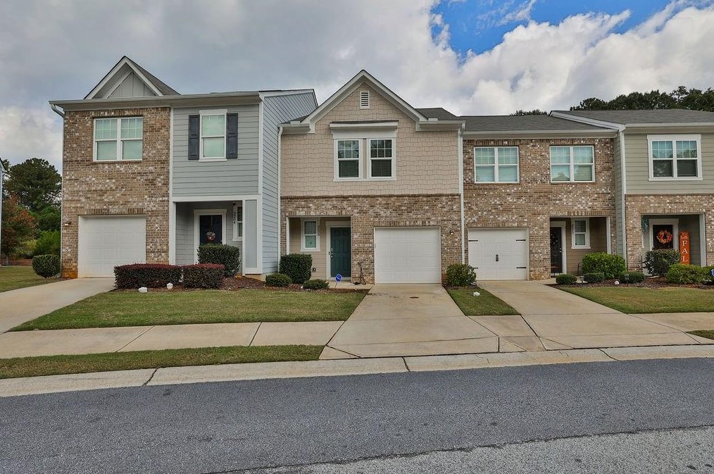 3208 Tarian Way, Decatur GA  30034 exterior