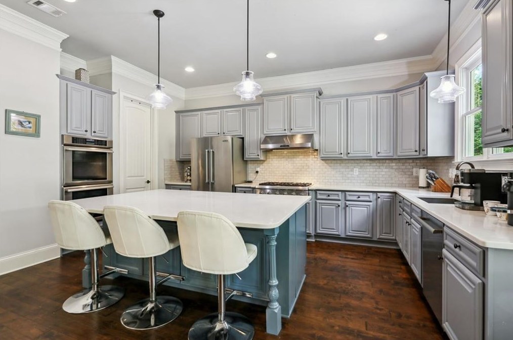 580 Windsor Pkwy, Atlanta GA  30342-2751 exterior