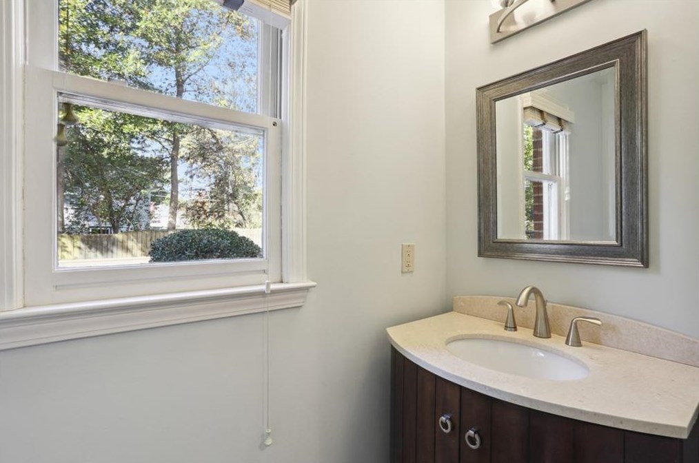 1717 Frazier Park Dr, Decatur GA  30033-1536 exterior