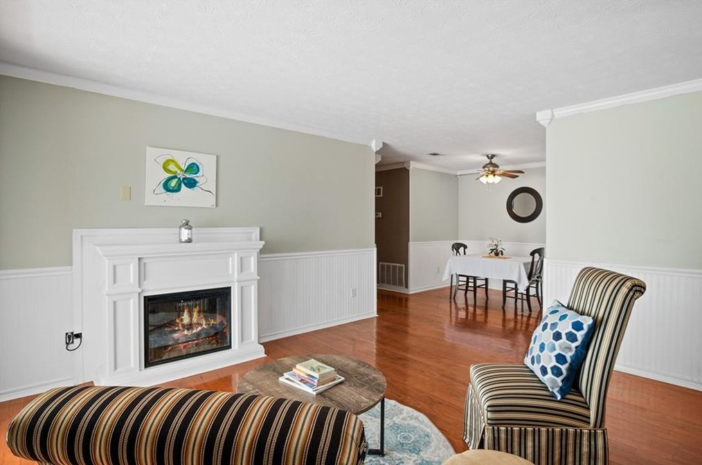 304 Natchez Trce, Atlanta GA  30350-3010 exterior