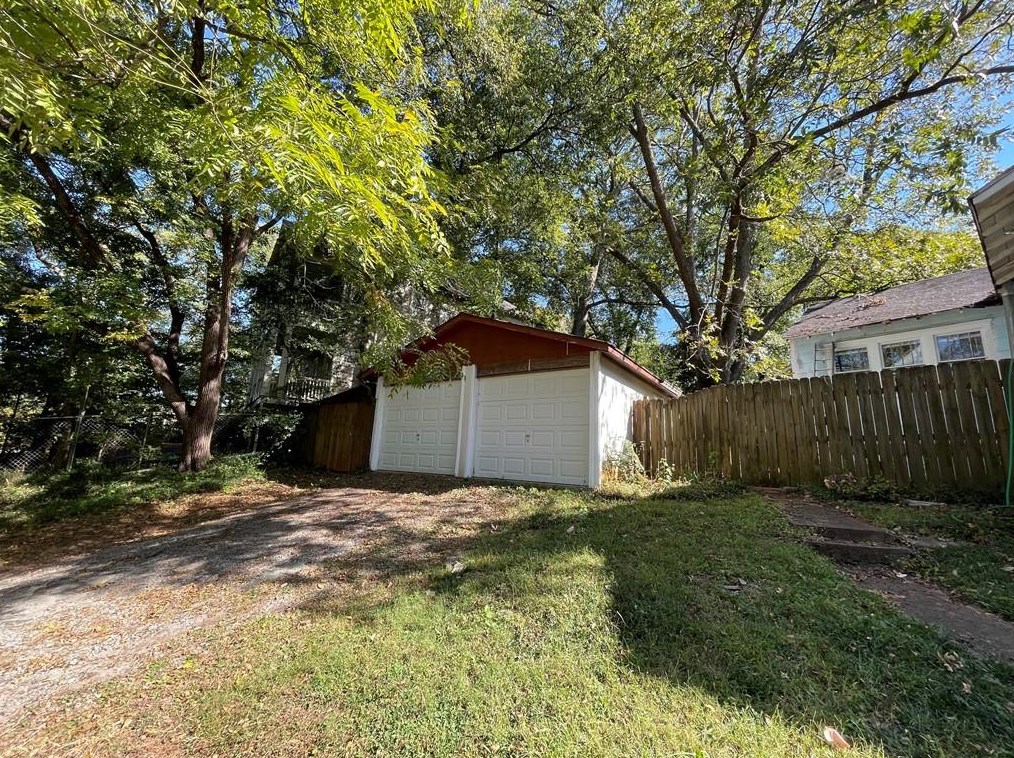 1595 Woodbine Ave, Atlanta GA  30317-0019 exterior
