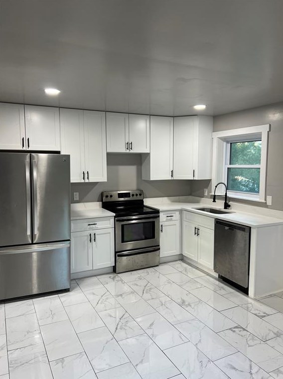 1934 Gln Echo Dr, Decatur GA 30032-5126 exterior