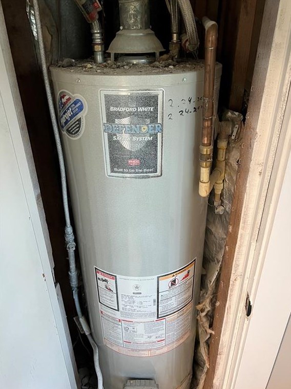 1934 Gln Echo Dr, Decatur GA 30032-5126 exterior