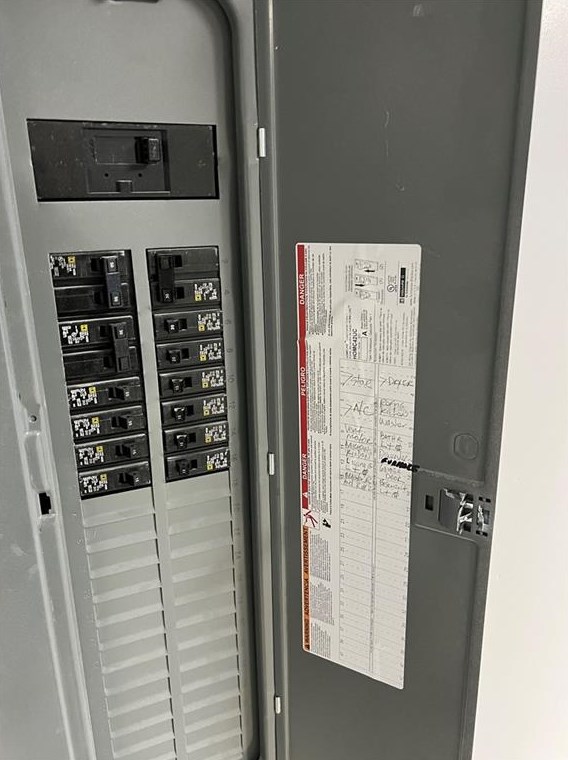 1934 Gln Echo Dr, Decatur GA 30032-5126 exterior