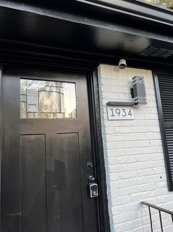 1934 Gln Echo Dr, Decatur GA 30032-5126 exterior