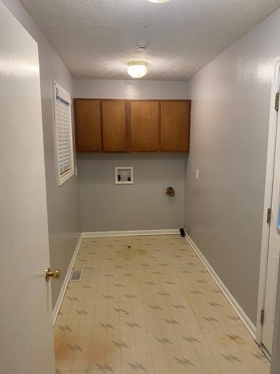 4061 Cooper Lk Rd, Smyrna GA  30082-3328 exterior