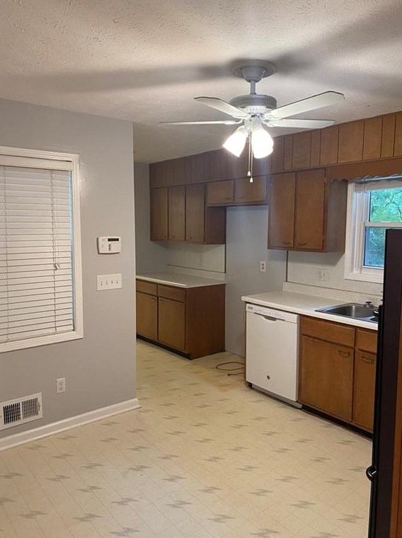 4061 Cooper Lk Rd, Smyrna GA  30082-3328 exterior