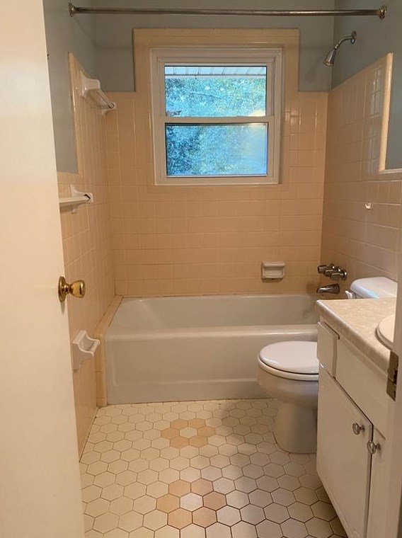 4061 Cooper Lk Rd, Smyrna GA  30082-3328 exterior