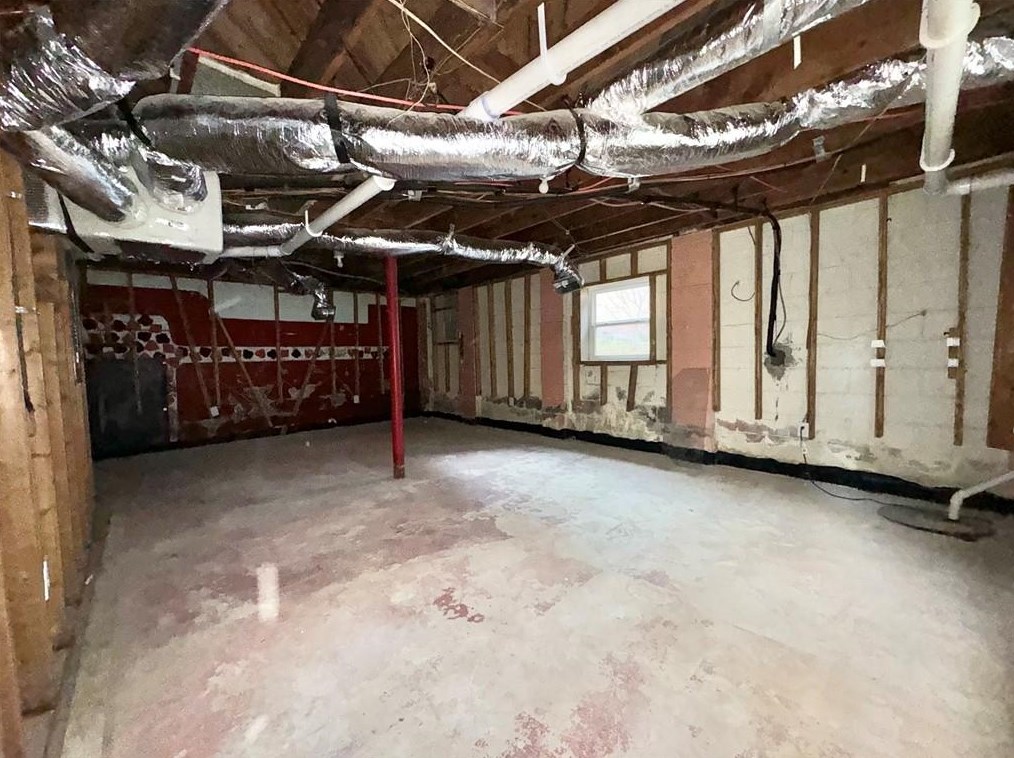 2459 Susan Ln, Atlanta GA 30331-5235 exterior