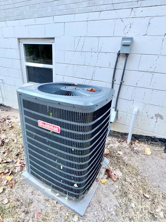 2459 Susan Ln, Atlanta GA 30331-5235 exterior