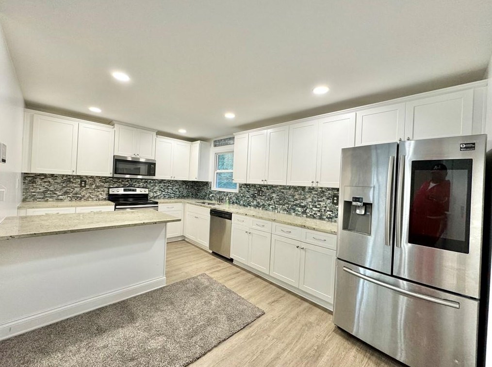 2459 Susan Ln, Atlanta GA 30331-5235 exterior