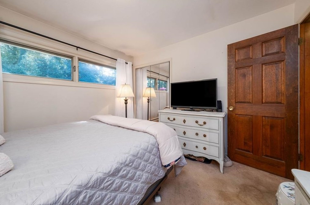 2340 Honeysuckle Ln, Smyrna GA  30080-4614 exterior