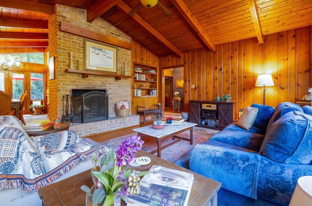 2340 Honeysuckle Ln, Smyrna GA  30080-4614 exterior