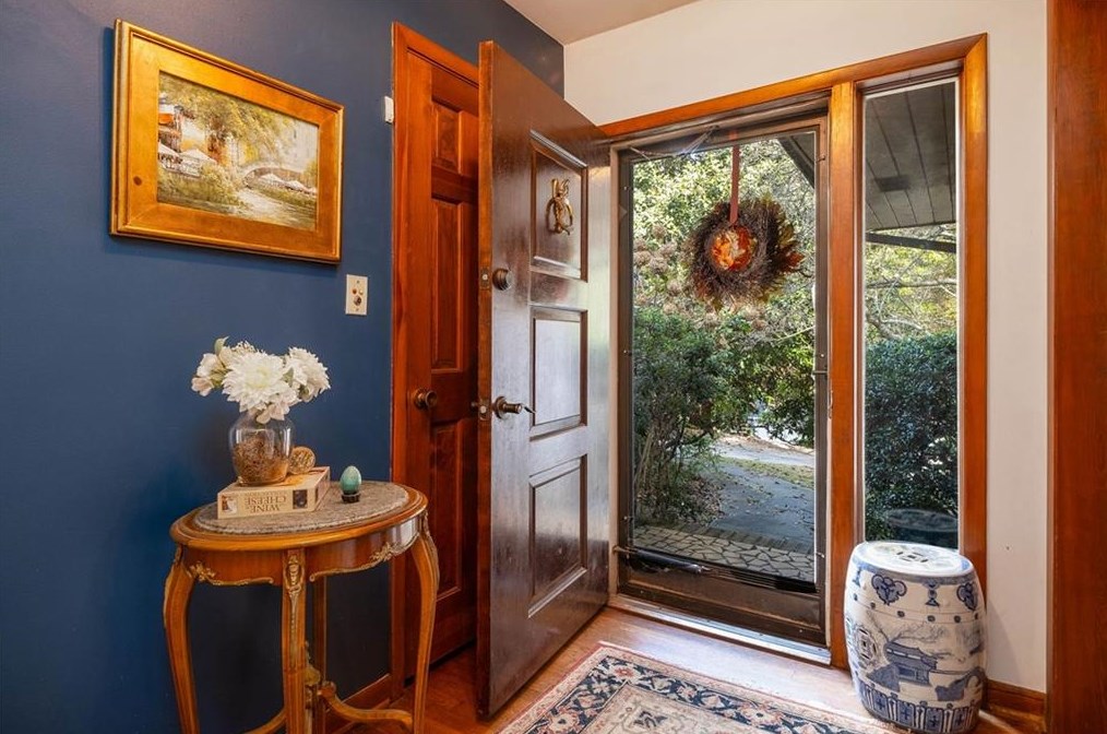 2340 Honeysuckle Ln, Smyrna GA  30080-4614 exterior