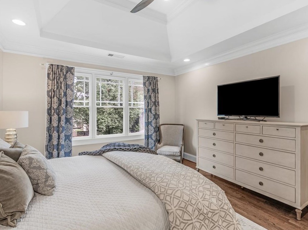 503 Pharr Rd, Decatur GA  30030-4841 exterior