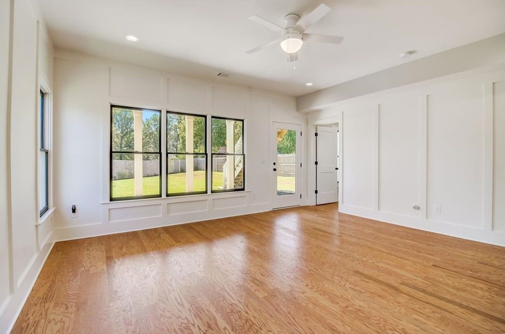 2183 Oakview Rd, Atlanta GA  30317-0026 exterior