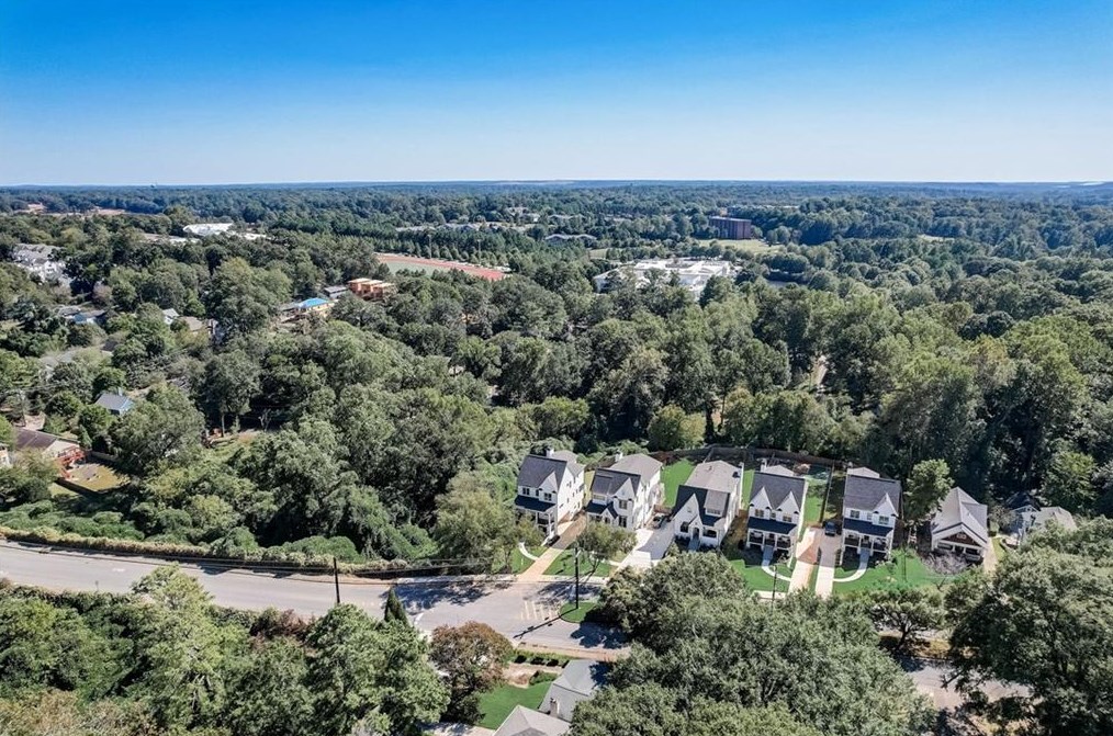 2183 Oakview Rd, Atlanta GA  30317-0026 exterior