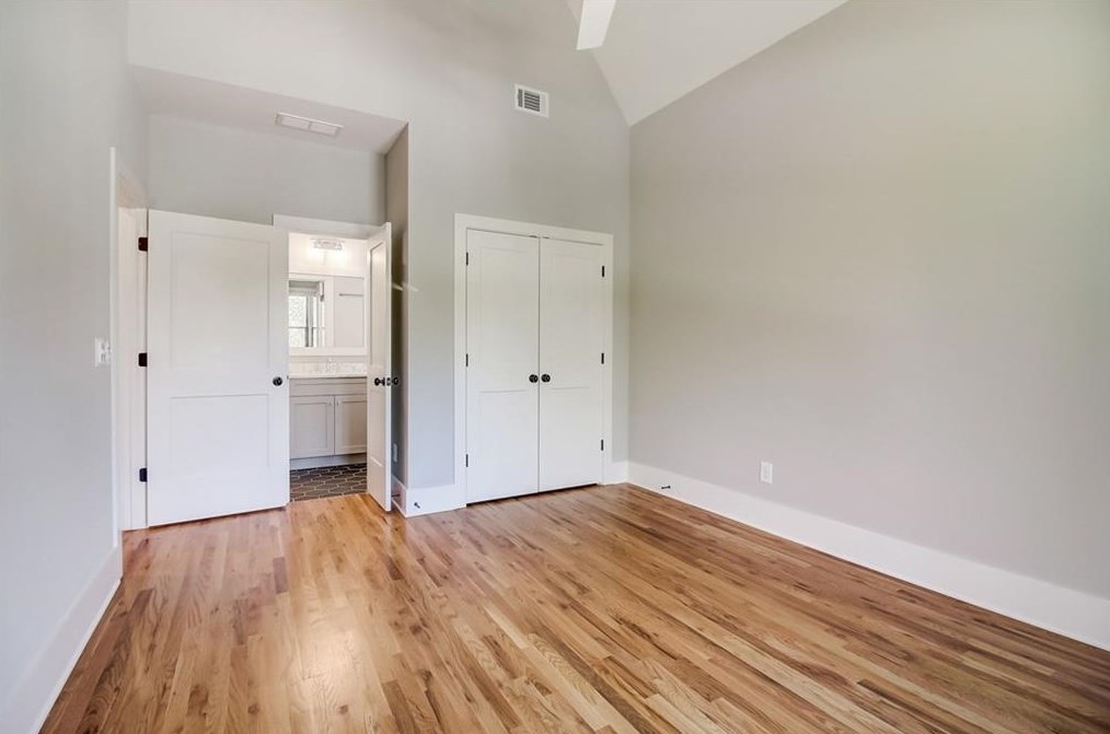 2183 Oakview Rd, Atlanta GA  30317-0026 exterior