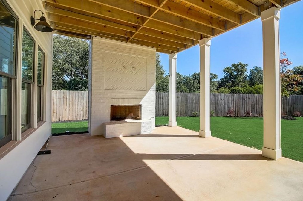 2183 Oakview Rd, Atlanta GA  30317-0026 exterior