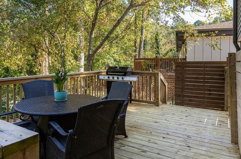 3076 Glendale Ct, Decatur GA  30032-5802 exterior