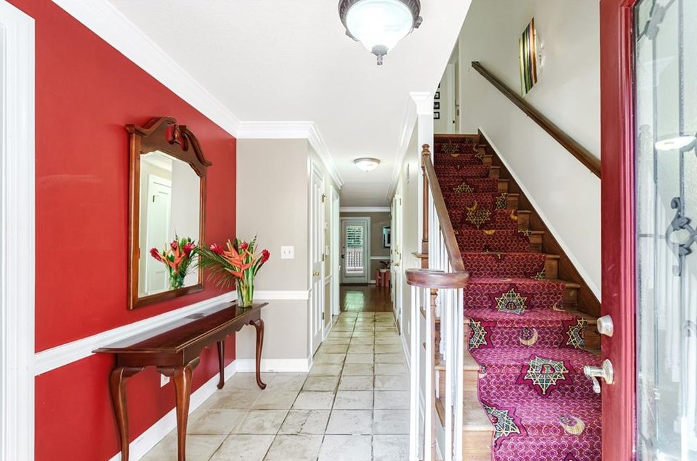 3100 Queens Walk, Atlanta GA  30345-2165 exterior