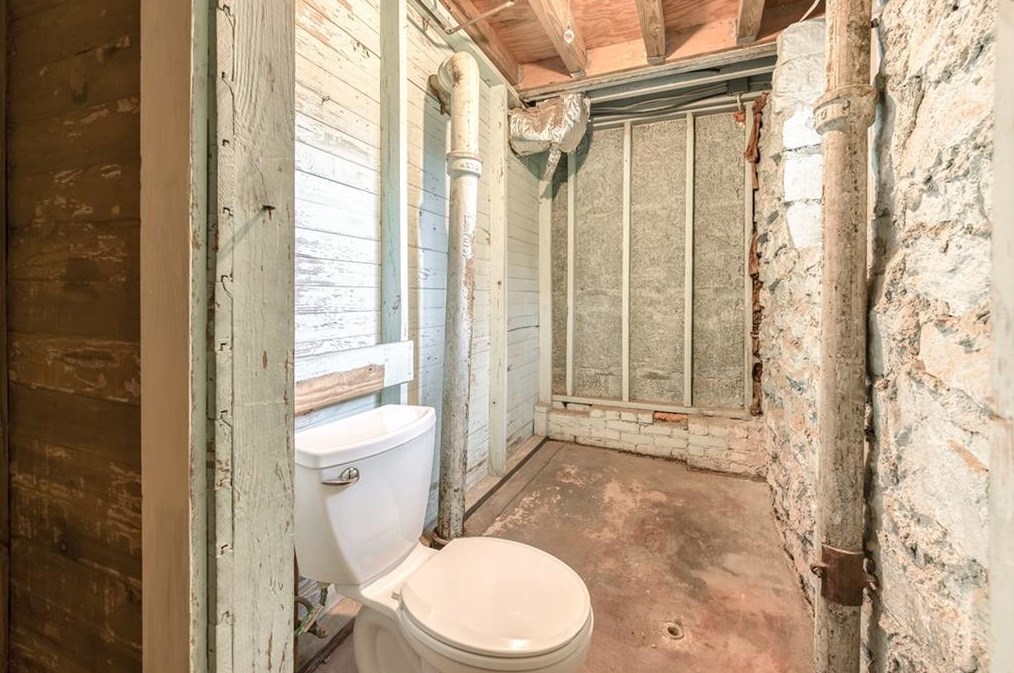 1171 Zimmer Dr, Atlanta GA  30306-3320 exterior