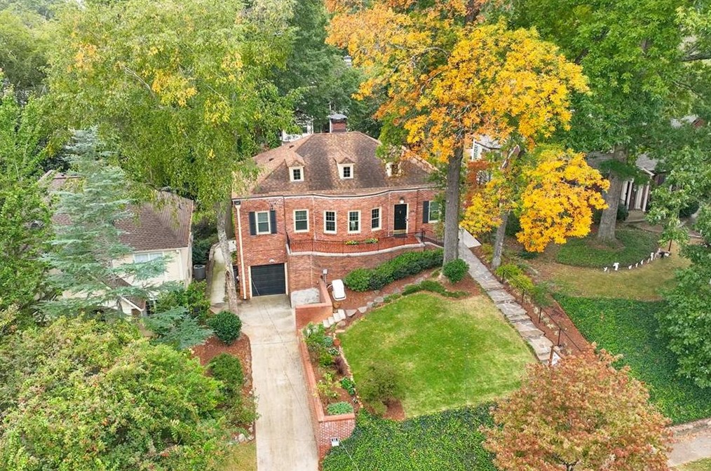 1171 Zimmer Dr, Atlanta GA  30306-3320 exterior