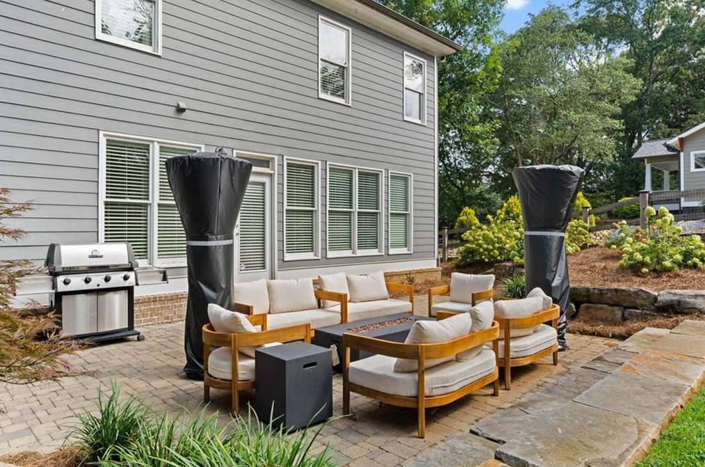 1150 Fleming St, Smyrna GA  30080-1924 exterior