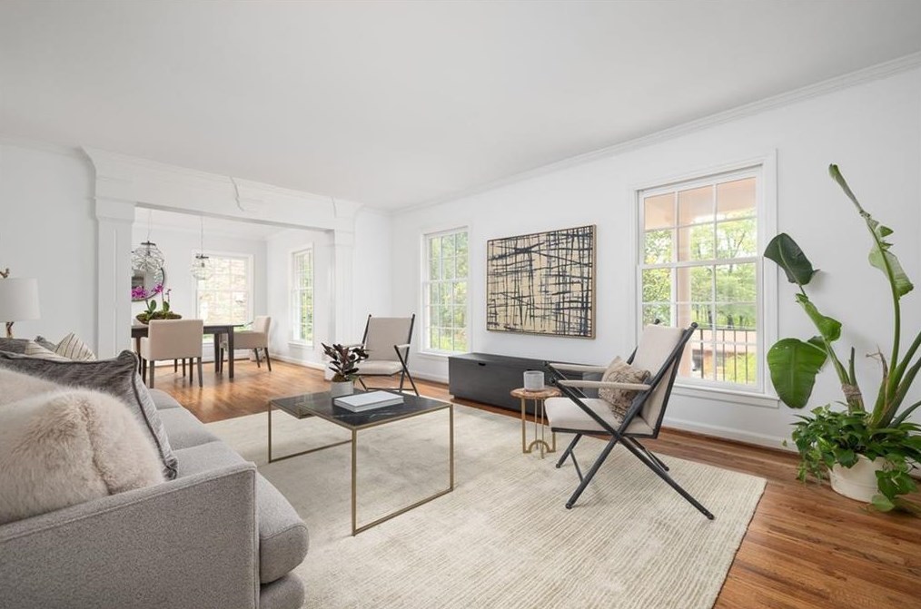 1731 Vickers Cir, Decatur GA  30030-1033 exterior