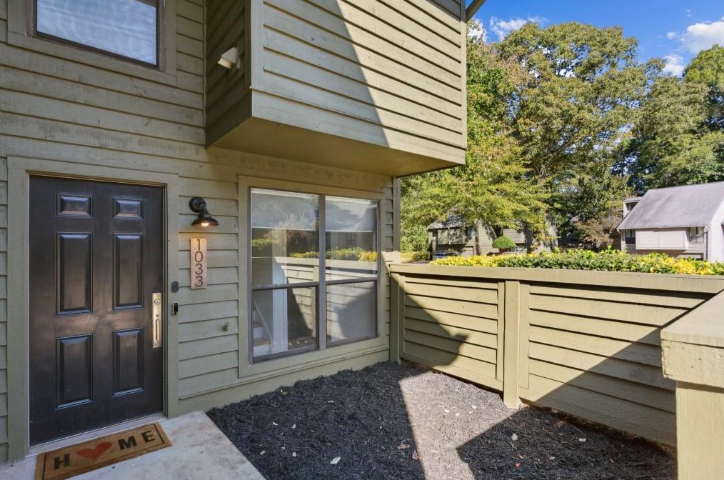 1033 Creatwood Cir, Smyrna GA  30080-8212 exterior