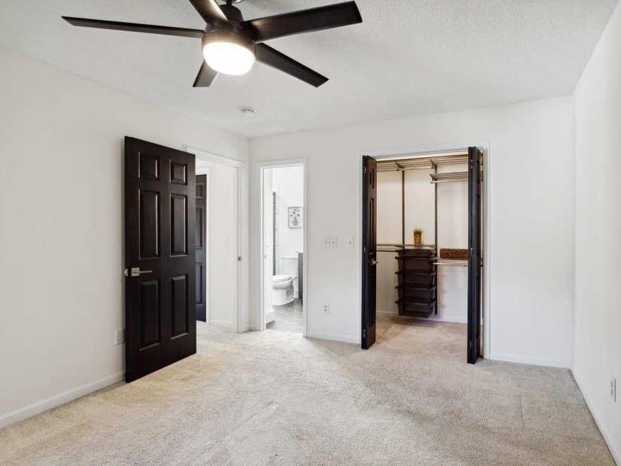 1033 Creatwood Cir, Smyrna GA  30080-8212 exterior