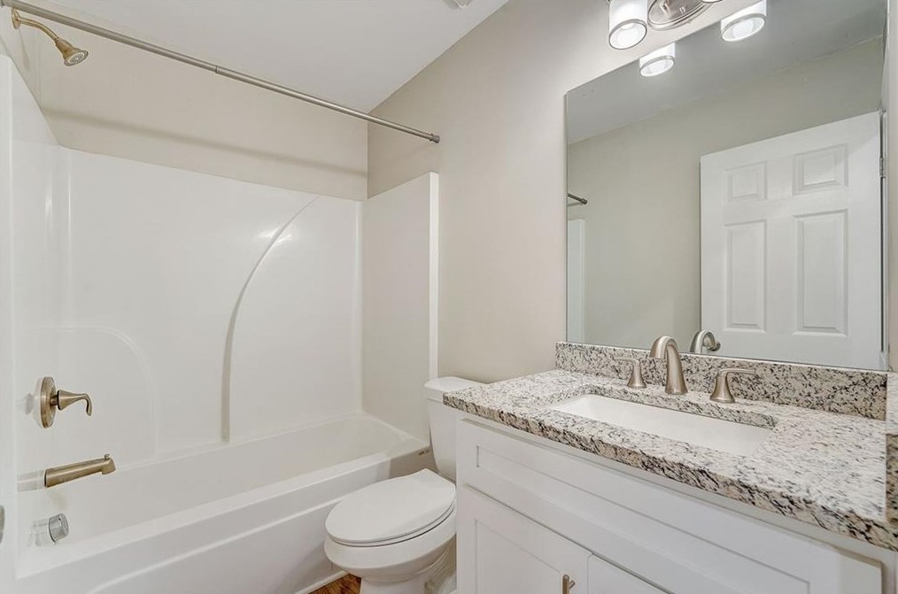 2952 Mustang Dr, Gainesville GA 30507-7960 exterior